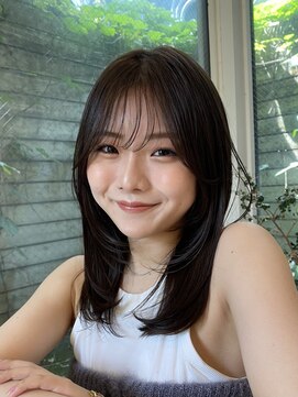 ガーランド (Garland) 大人かわいい小顔顔まわりレイヤーカット透明感イルミナカラー