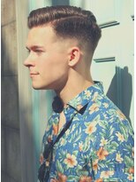 ジジバイワースホワイル(jiji by WORTH WHILE)&nbsp;刈り上げセンターパートサーフカールフェザーパーママレットヘア