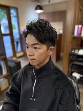 クラッキ ヘアークリエイション(CRAQUE hair creation) 女子モテ確定のアップバングショート