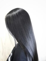 アンフィドットドゥルドゥ(AnFye.dueldo)&nbsp;【AnFye.dueldo】強いくせ毛もしっかり艶髪ストレート