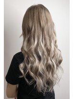 ヘアーデザイン ジェルム(Hair Design germe)&nbsp;ハイトーンに白メッシュでギャルヘア♪/YUDU