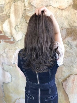 イチゴイチ(151e) 【151e　戸塚】*フェザーロング+ダークグレージュ*