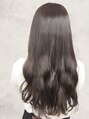 フロー(flow)&nbsp;暗髪でも透明感抜群◎トリートメントでさらに艶感アップ！