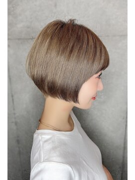 クーエフー(coo et fuu) 10代20代30代40代50代 前髪　前下がりミニボブ　藤沢