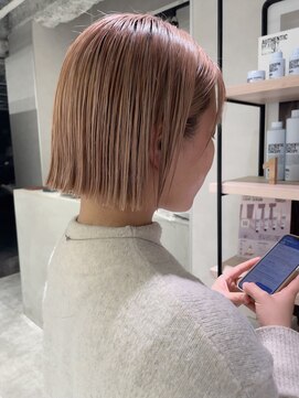 キートス(Kiitos) ハイトーン切りっぱなしボブ