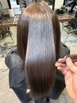 メイカ(MEIKA)&nbsp;【ミディアムスタイル】切りっぱなし