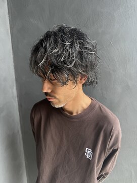 ラ カルモ(LA CALMO) ホワイトメッシュ&スパイラルパーマ