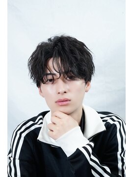 アイトーキョー 渋谷(AI TOKYO) ルーズパーマ×センターパート