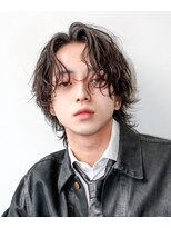 オーシャントーキョー ホワイト 原宿(OCEAN TOKYO WHITE) 波巻きツイストスパイラルセンターパートウルフシャドウパーマ