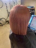 ルムーン(roomoon)&nbsp;ピンクベージュで叶える艶ストレートボブ