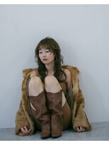 ニア(nir.) 顔周りレイヤー韓国ヘアくびれミディミディアム