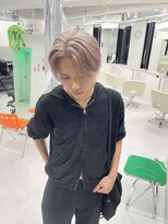 ギア(GEAR.) ホワイトシルバー×センターパート|三宮メンズブリーチ