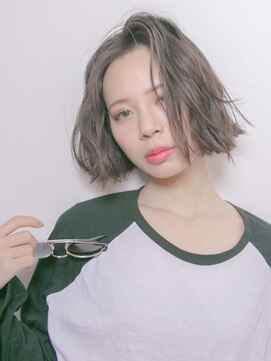 リリアン 青山(relian) 切りっぱなしボブでスモーキーカラーに☆