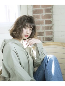 ロンド ストラーダ 心斎橋(Lond strada) セクションカラーペールベージュ