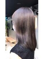 ネイヴィル(navile)&nbsp;◎赤みのない透け感グレージュ