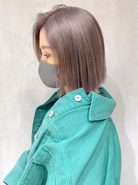 アイティーバイアルバム 藤沢店(IT by ALBUM) ペールベージュミニボブ_外ハネボブセクションカラー_ba383052