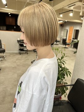 ノイ(NEU) 【NEU×石田】ハイトーンミルクティベージュ×ミニボブ