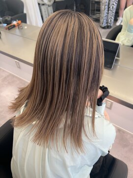 ビアンカ カマクラ(bianca) 《ルーツカラー×ベージュ》