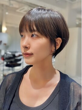 ストレータ バイ マリオ(Strata by mario) ［横山］少し長めの耳掛けショート