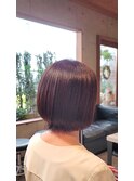 丸みとツヤが可愛いショートボブスタイル