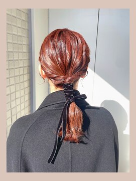オッジバイケンジ(oggi by KENJE) 【misa】ローポニーアレンジ/ベロアリボン/お呼ばれヘア