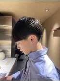 スーツ短髪ツーブロック束感モテる黒髪シークレットパーマ流行