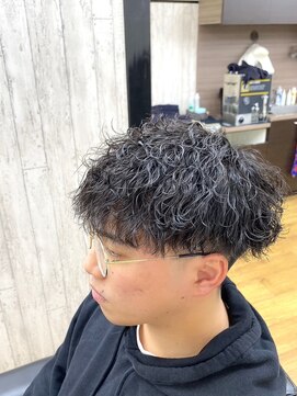 バーバー タカバタ 福井(Barber TAKABATA) ツイストスパイラルパーマ/スペインカール/スパイキーショート