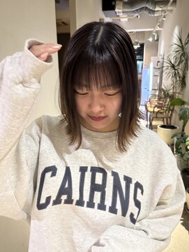 セブンベルベット(7 Velvet) 外はねパーマ【円口睦】