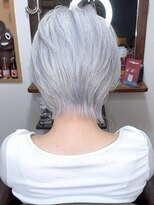 ブレイズヘアー(BLAZEhair)&nbsp;"人気スタイル"ホワイトシルバー×ショートウルフ×ブリーチ３回