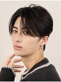 黒髪ニュアンスフェザーパーマセンターパート