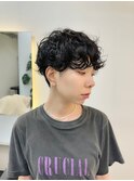 ベリーショート黒髪パーマツーブロックレイヤーカット刈り上げ