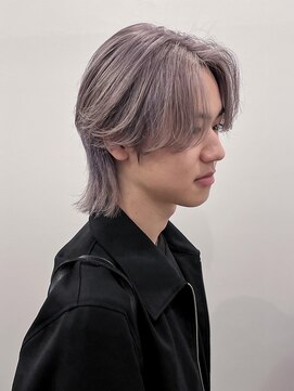 ウィルゴ 原宿(VIRGO) ハイトーンミディアムウルフ 毛流れセンターパート