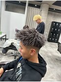 ホワイトメッシュツイストパーマ/メンズ/刈り上げ/眉毛/ツイスト