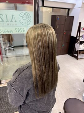 アイズ 本厚木(AIZU) 白髪ぼかしハイライト　グレージュ