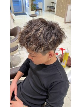 Ash 浦安店【3月16日オープン(予定)】 ツイスト強めツイストスパイラルパーマ