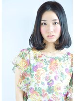 ヘアーアンドエステティック ヴェリス(hair&esthetic Velis) 【Velis】*センターパートの大人かわいい黒髪セミディボブ*