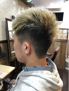 ディー エメ(D-aimer-) ワイルドツーブロックソフトモヒカン【カット】