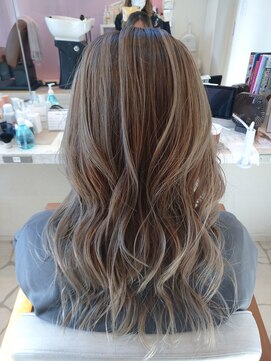 シャトン(chaton) セミロング×バレイヤージュ