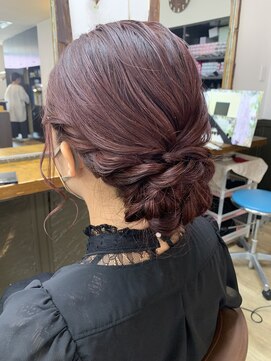 グレースモア(Grace More) （久留米／西原）綺麗め大人アップアレンジ