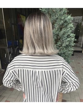 ジーナ 難波(Zina) 髪質改善*ホワイトシルバーカラー*美髪【Zina 難波】