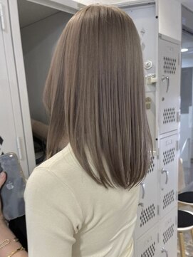 サンク 原宿 表参道(cinq) ミルクティーベージュカラー長めボブ切りっぱなしピンクベージュ