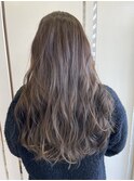 30代女性 グレージュ