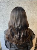レイヤーカット×インナーカラーベージュ