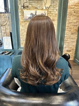 モナン 海老名(Monan) ハイライトを活かしたグレージュカラー