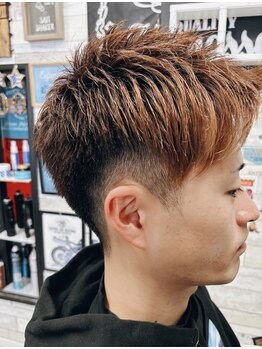 バーバー髪レジェンド(BARBER髪LEGEND)の写真/【理美容MIXの男性専用サロン】メンズのライフスタイルに合わせて帰宅後もセットしやすいヘアを提案◎