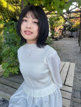 ログ(LOG) 顔周りレイヤーカット艶カラー