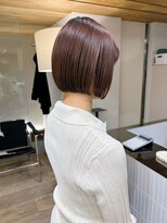 サーリー(SURLY)&nbsp;丸みボブ前下がりカット顎ライン耳掛けヘア