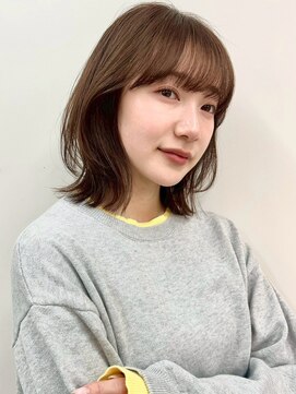 ヴェイン 渋谷(vain) レイヤーボブ 顔周りレイヤー ブラウンベージュ 20代 外ハネ