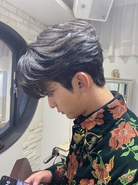 アグラン 梅田本店(a Gland) 毛流れセンターパート