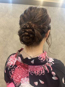 ビーハイブ ギフト(BeeHIVE GIFT) ヘアアレンジ